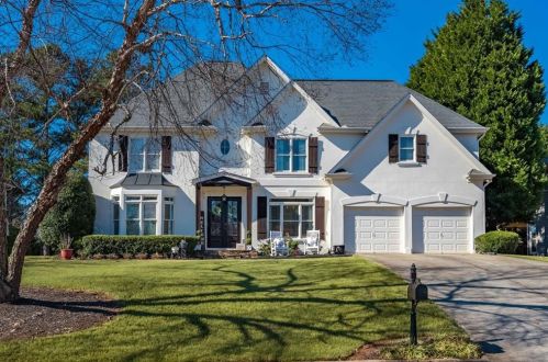 3730 Bridle Ridge Dr, Suwanee, GA 30024-1067
