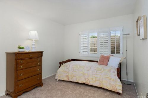 6 Descanso, Irvine CA  92620-1843 exterior