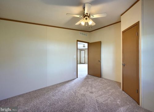 104 Dovefield Dr, Lancaster PA  exterior