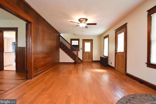 403 Boulevard St, Florence, NJ 08518-1807