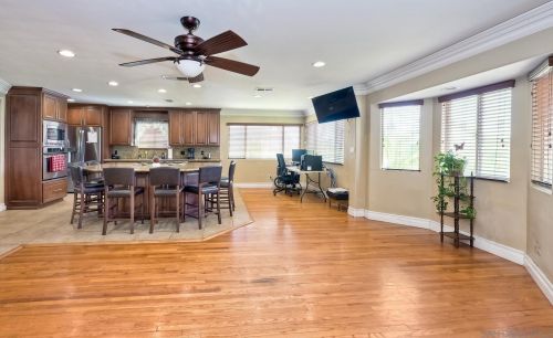 3072 Madrid St, San Diego, CA 92110-4720