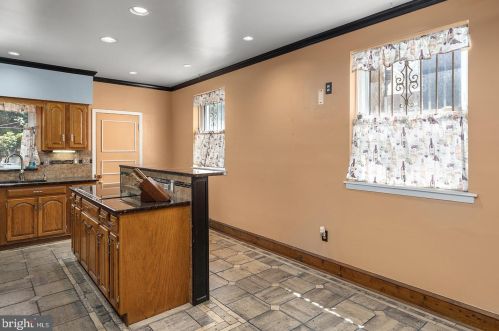 829 5th St, Philadelphia PA  19147-0030 exterior