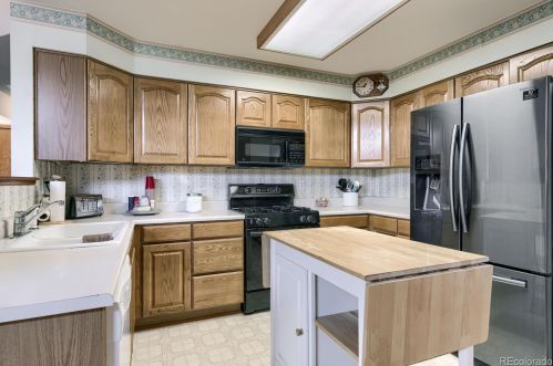 5246 Jebel Way, Aurora CO 80015-5209 exterior