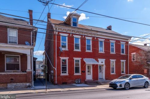 422 7th St, Lebanon, PA 17046-4713