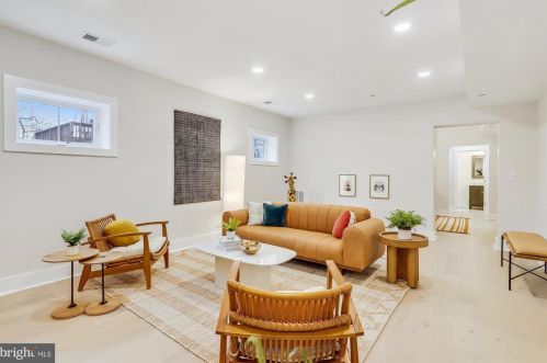 106 Geneva Ave, Silver Spring MD  20910-5105 exterior