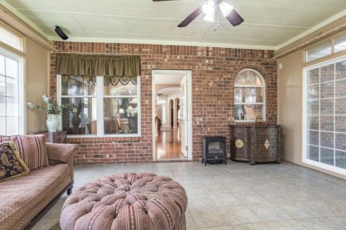 2729 White Rock Dr, Fort Worth TX  76131-2048 exterior