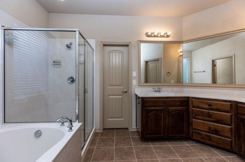 353 Branding Iron Trl, Fort Worth TX  76131-4582 exterior