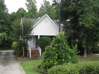 139 Braxton Dr, Macon, GA 31210-2242
