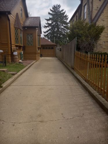 951 Muirfield Ave, Waukegan, IL 60085-2638