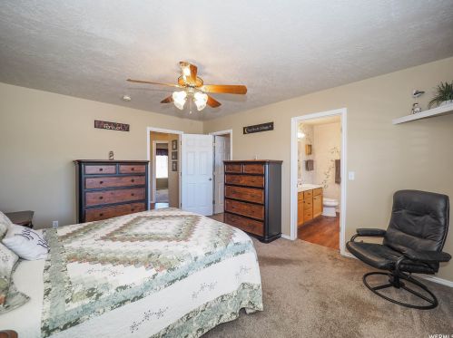 4662 8450, Taylorsville UT exterior