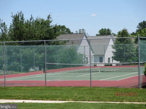 141 Meadowlark Dr, Trenton NJ  08690-3547 exterior