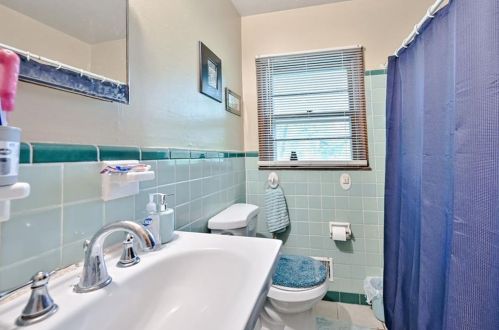 2442 Hanford Dr, Atlanta GA  30315-7105 exterior