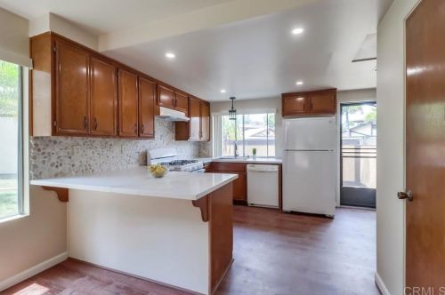 75 3rd Ave, Chula Vista, CA 91910-1713