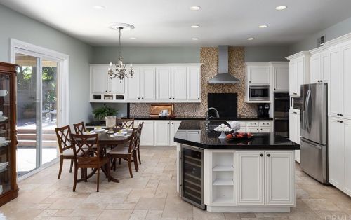 800 Canyon Garden Ln, Anaheim, CA 92808-1440