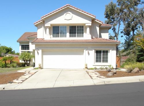 1110 Silver Maple Ln, Hayward, CA 94544-6680
