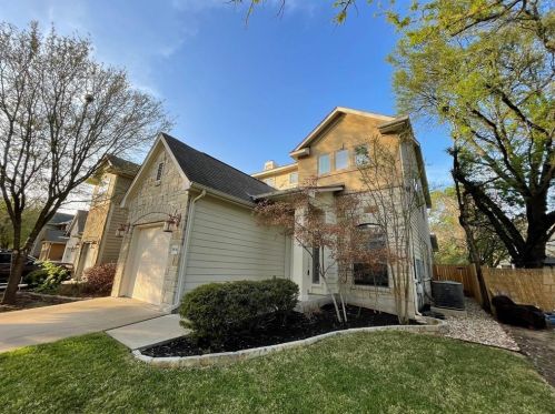 1806 Crown Dr, Austin TX  78745-1791 exterior