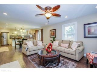 90 Aylwin Rd, Portsmouth, VA 23702-2756