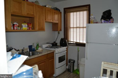 5821 12 St, Philadelphia PA 19141-4112 exterior