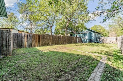 3217 29th St, Fort Worth TX  76106-4928 exterior