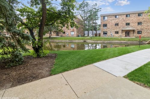 2223 Nichols Rd, Arlington Hts IL  60004-1237 exterior
