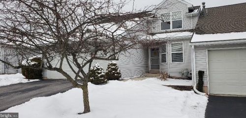 1059 Country Hill Dr, Harrisburg, PA 17111-4656