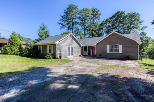 1988 Fabersham Dr, Lithonia, GA 30078-2491