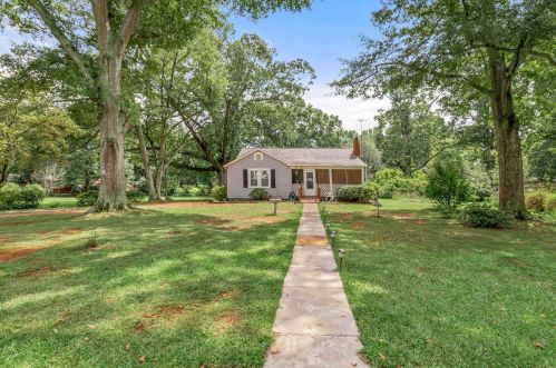 157 Westwood Rd, Commerce, GA 30529-2190