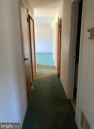 41 Bayberry Rd, Trenton NJ 08618-1023 exterior