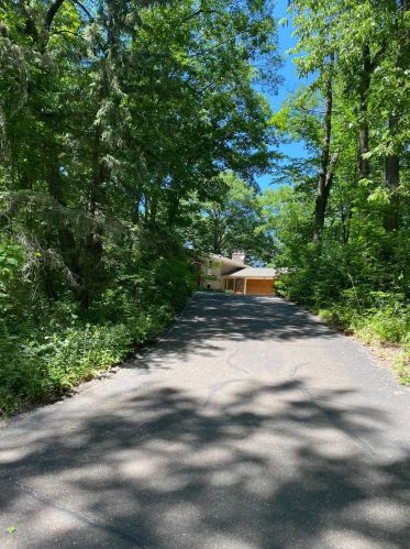 7 Deep Lake Rd, Saint Paul, MN 55127-6505