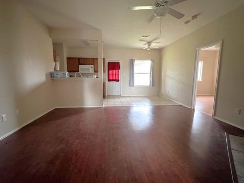 109 Cavalry Trl, Webberville TX  78621-4199 exterior