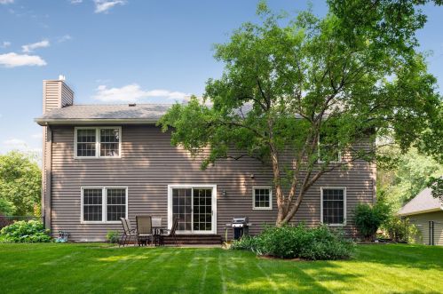 3672 Ashbury Rd, Saint Paul, MN 55122-1250