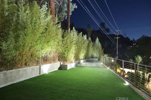 3001 Cloudcrest Rd, Glendale CA  91214-1304 exterior
