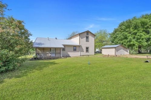 16 Pine Blvd, Huntsville, TX 77340-0627