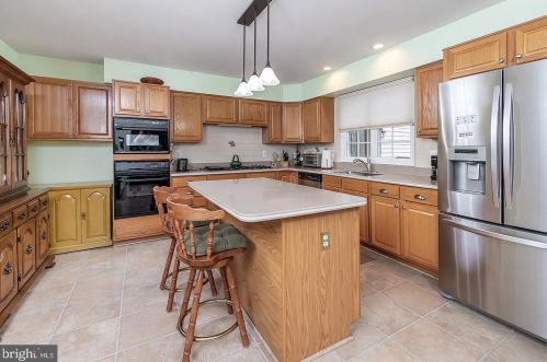 259 Mount Laurel Rd, Mount Laurel NJ  08054-9557 exterior