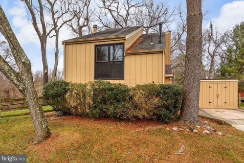 9013 Blue Pool, Columbia MD  21045-2900 exterior