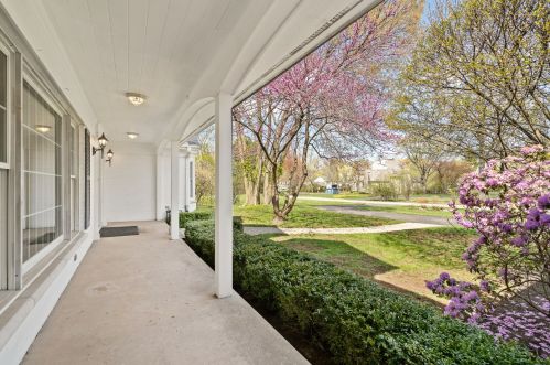 1112 Meadowbrook Ln, Bannockburn IL  60015-3434 exterior