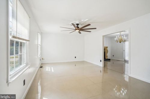 756 Barbaralynn Pl, Herndon, VA 20170-3604