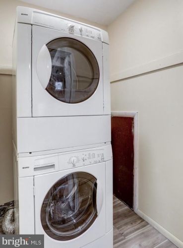 17 Valleybrook Dr, Lancaster PA  17601-4619 exterior