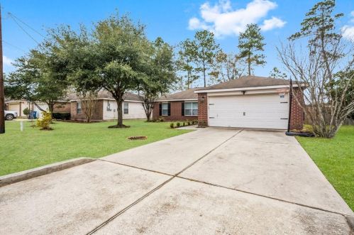 16325 Sun View Ln, Conroe TX  77302-5564 exterior