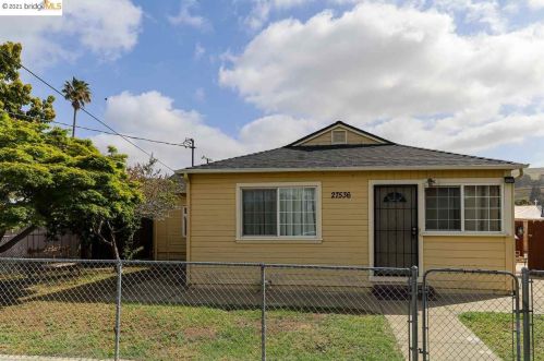 27536 10th St, Hayward, CA 94544-4102
