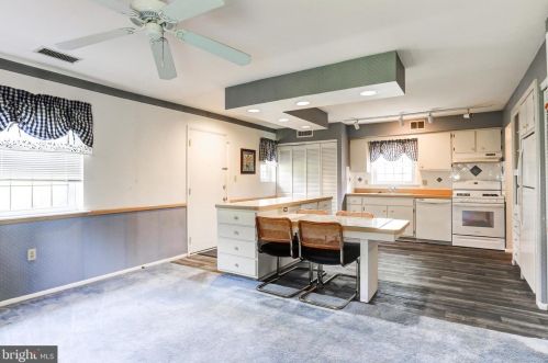 173 Valleybrook Dr, Lancaster PA  17601-4619 exterior