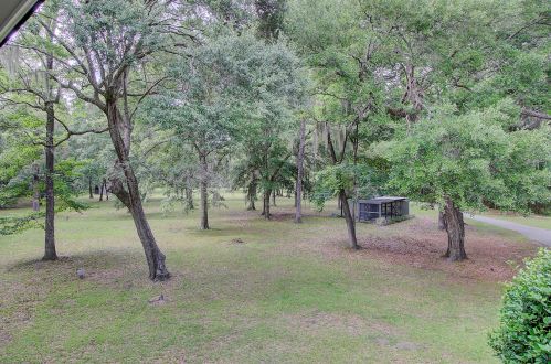 4637 Lazy Creek Ln, Wadmalaw Is SC  29487-7066 exterior