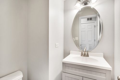 590 Yorkshire Ln, Pingree Grove IL  60140-9159 exterior