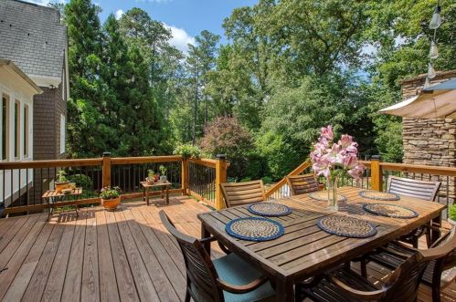 4734 Dudley Ln, Atlanta GA  30327-3330 exterior
