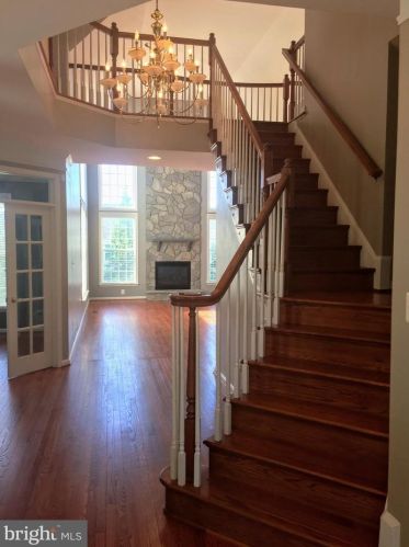 5783 Coachview Ct, Haymarket, VA 20169-3207