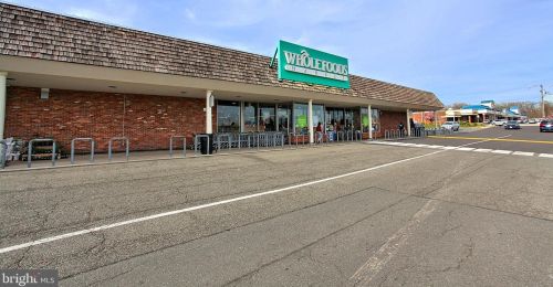 9270 Sprucewood Rd, Springfield VA  22015-3559 exterior