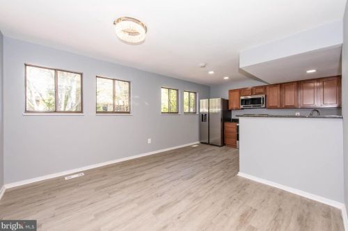 5612 Thicket Ln, Columbia MD  21044-2527 exterior