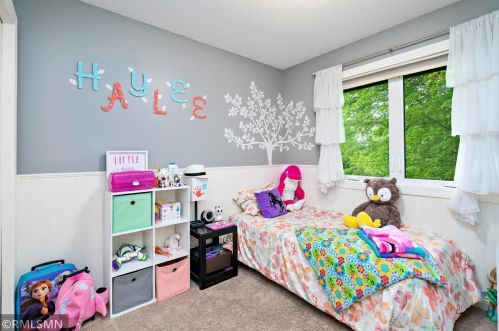 3865 Cinnabar Dr, Saint Paul MN  55122-1614 exterior