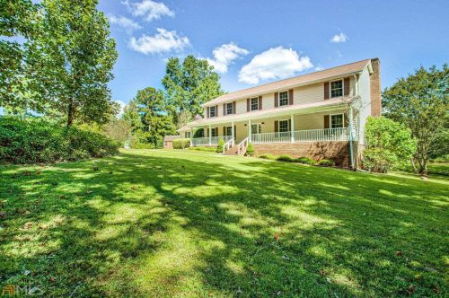 31 Hawthorne Dr, Newnan, GA 30263-3107