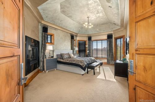 15421 Fairway Dr, Denver CO  80022-5221 exterior